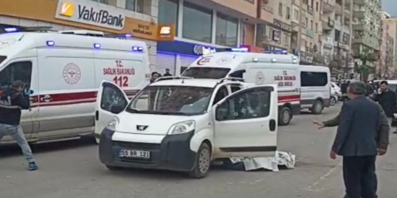 Mardin’de kırmızı ışıkta bekleyen hafif ticari araca silahlı saldırı: 2 ölü, 1 yaralı