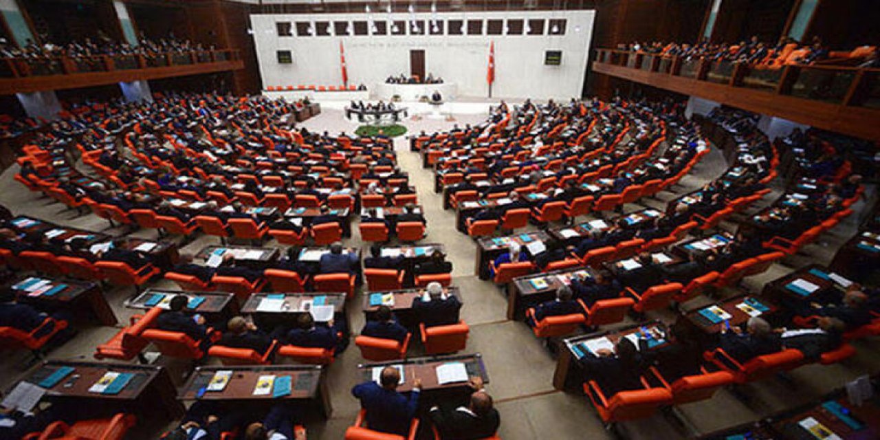 Kızılay’ın erzak ve çadır satışıyla ilgili araştırma önergesi AKP ve MHP oylarıyla reddedildi