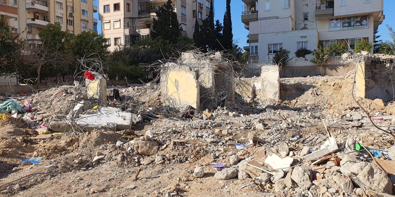 Prof. Dr. Çağatay: Depremde binaların yıkılmasında başlıca neden kötü beton