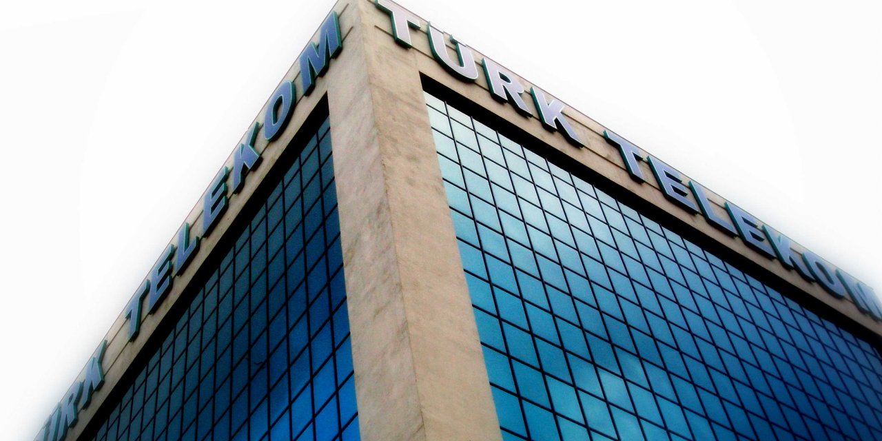 AKP’li Şenocak ailesine bir koltuk da Türk Telekom’dan