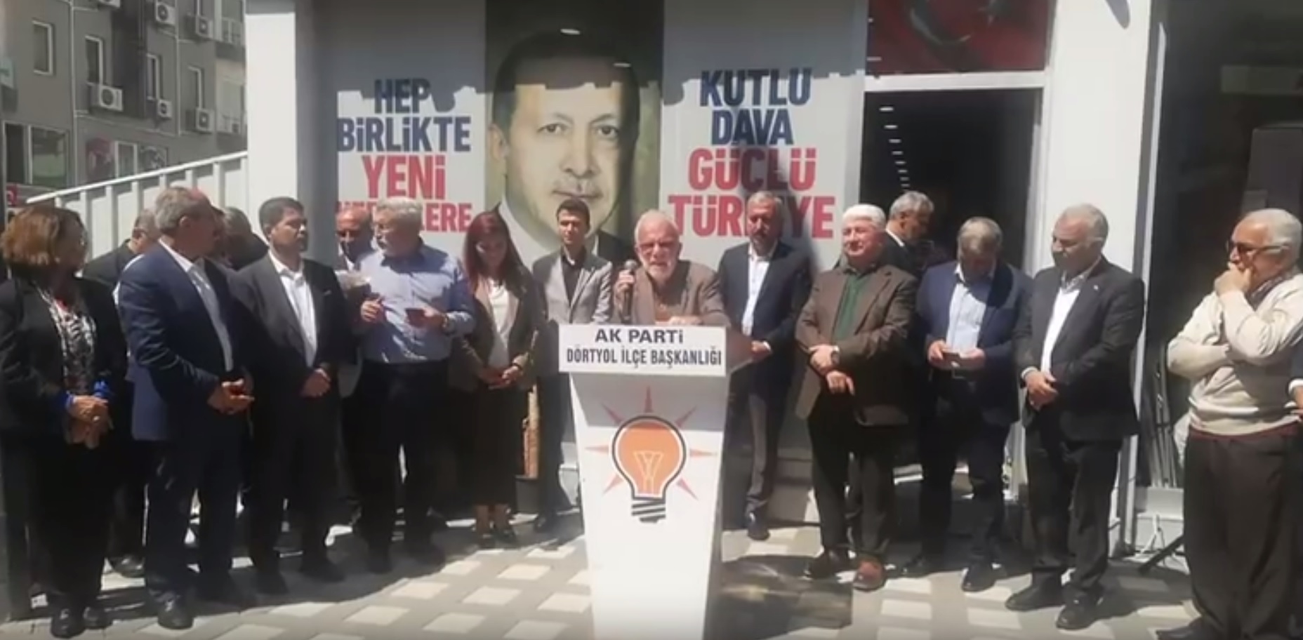 AKP'nin Hatay milletvekili adayları tanıtımında inanılmaz deprem yorumu: '11 vilayet şahsında, 85 milyona bir kırbaç Allah'tan''