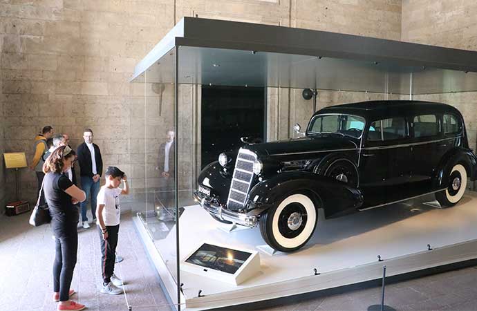 Atatürk’ün restorasyonu bitirilen otomobili Anıtkabir’de