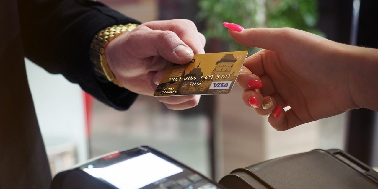 Kredi kartına 'hücum': Ödeme tutarı ikiye katlandı; kart sayısı beşte bir arttı