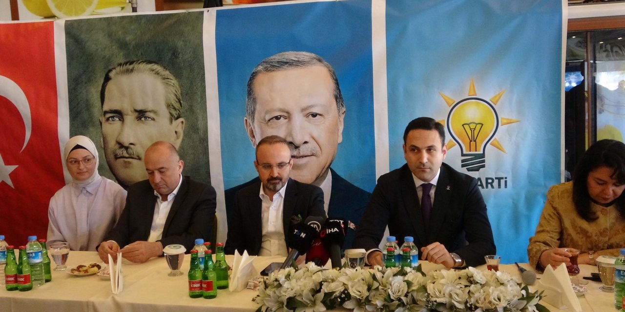 AKP'li Turan: Kılıçdaroğlu'nun Aleviliği de Davutoğlu'nun Sünniliği de kendisinin olsun diyoruz