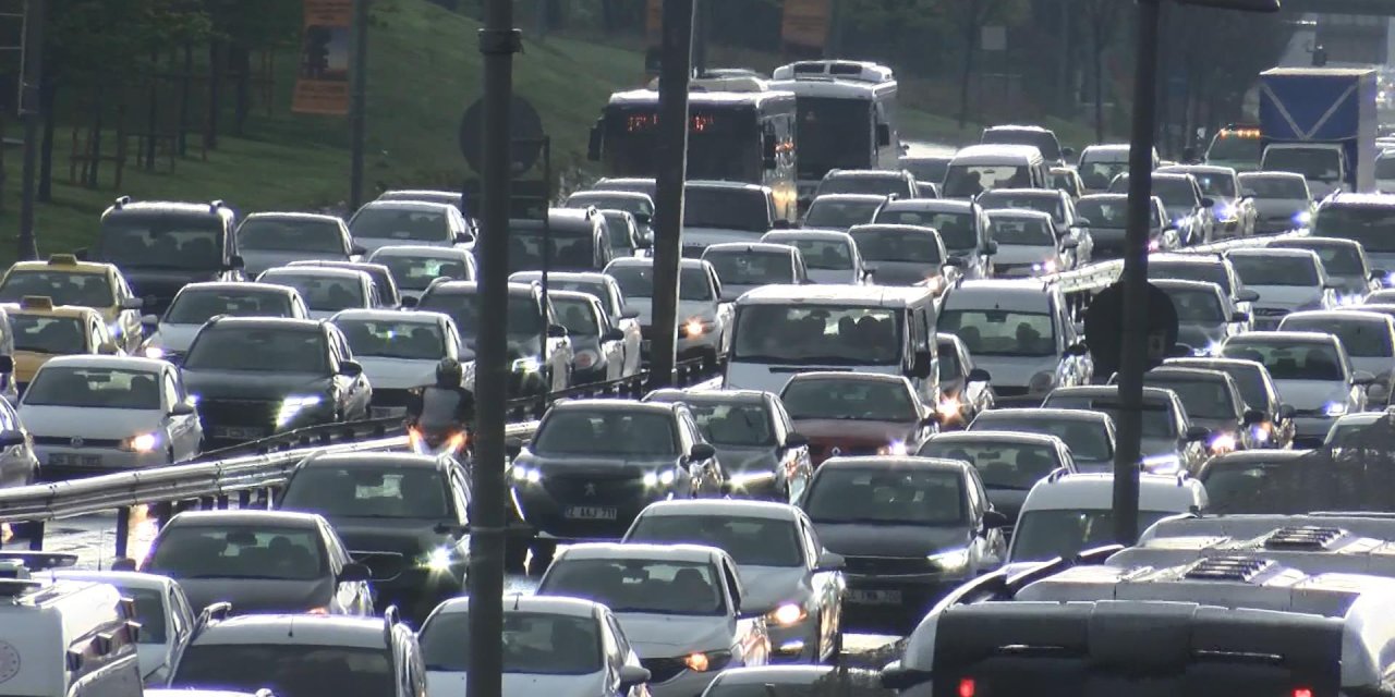 İstanbul trafiğinde bayram yoğunluğu
