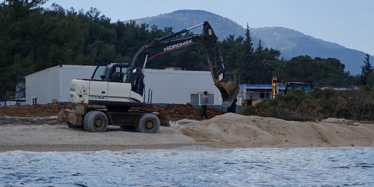 Bodrum'da sahile beyaz kum döküldü, 67 bin lira ceza kesildi