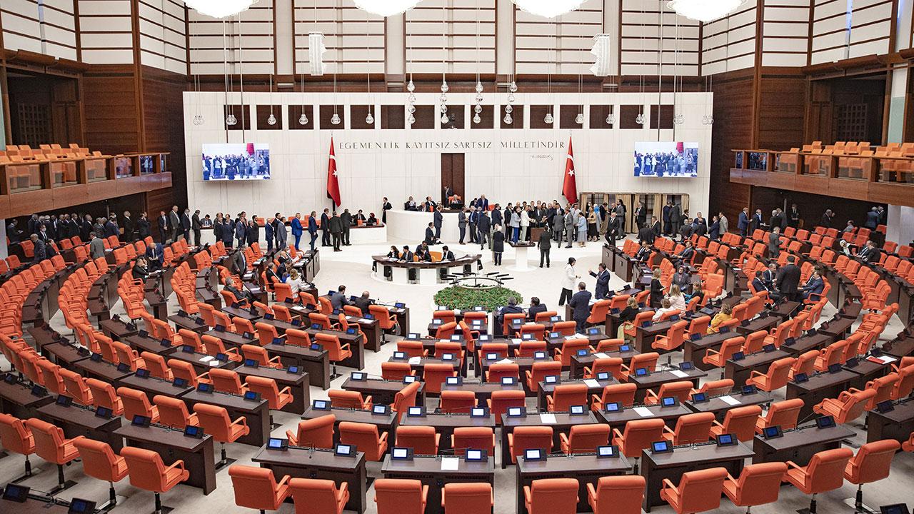 42 milletvekiline ait 65 dokunulmazlık dosyası Meclis'e gönderildi