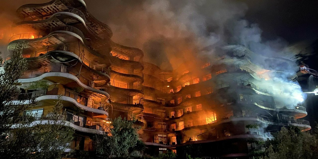 İzmir'deki büyük yangında kundaklama şüphesi