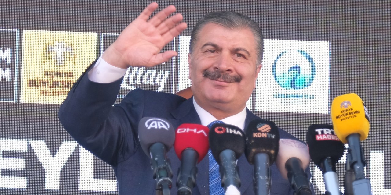 Sağlık Bakanı Koca'dan Kürtçe eleştirilerine yanıt: O diller turistler için eklendi