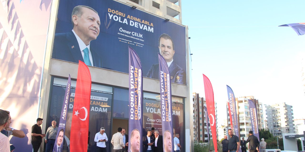 AKP'li Ömer Çelik'in seçim bürosuna saldırı