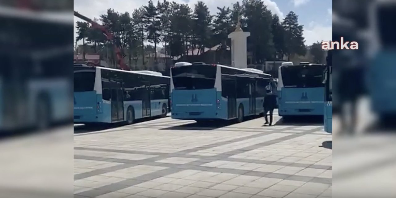 İmamoğlu'nun Erzurum'da miting yapacağı alanı belediye otobüsleri doldurdu: Bu nezaketsizliğin kara lekesini hep taşıyacaksın