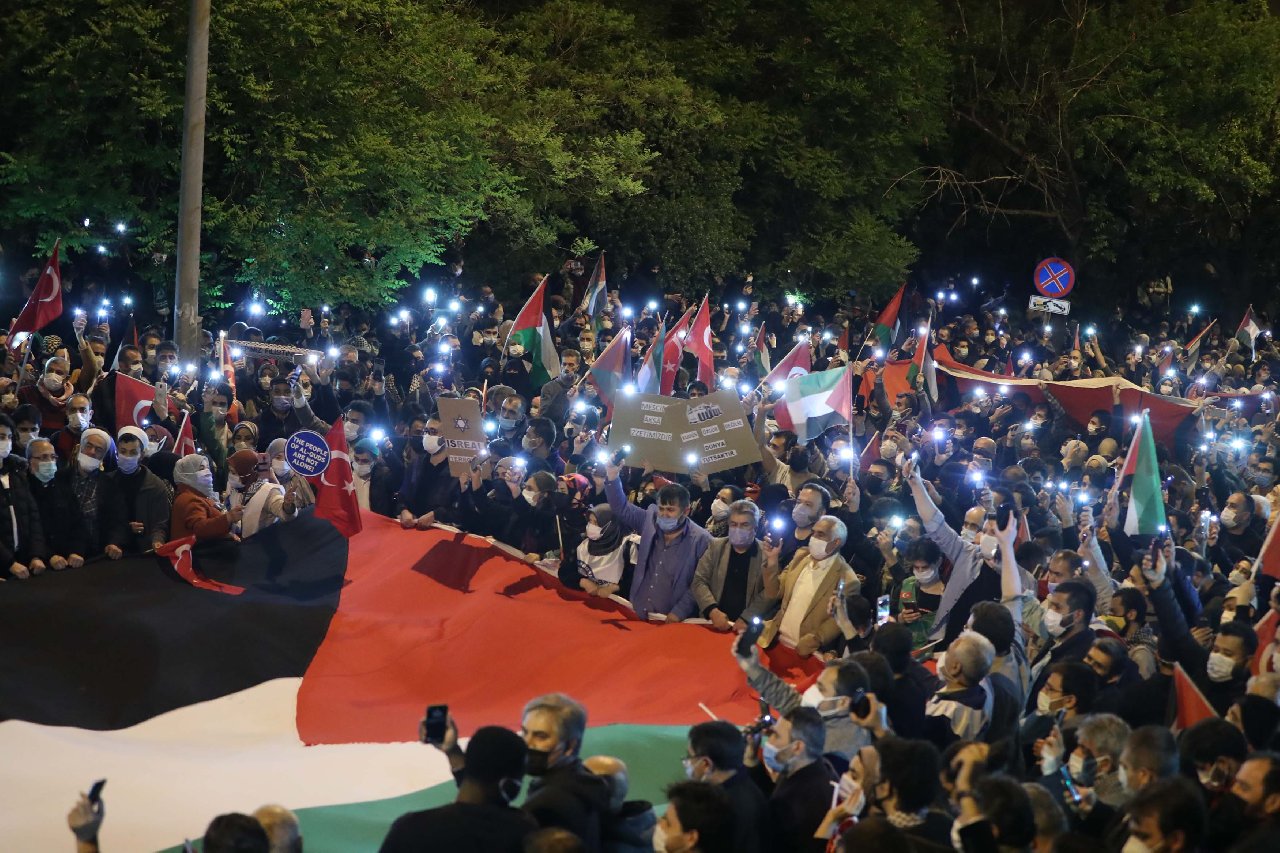 Yasaklara rağmen İsrail Ankara'da binlerce kişiyle protesto edildi