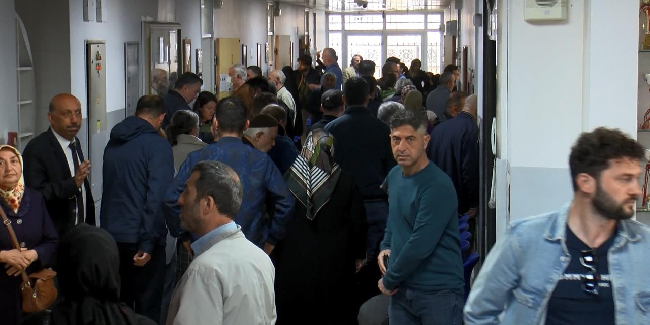 İstanbul'da ilk oylar kullanıldı