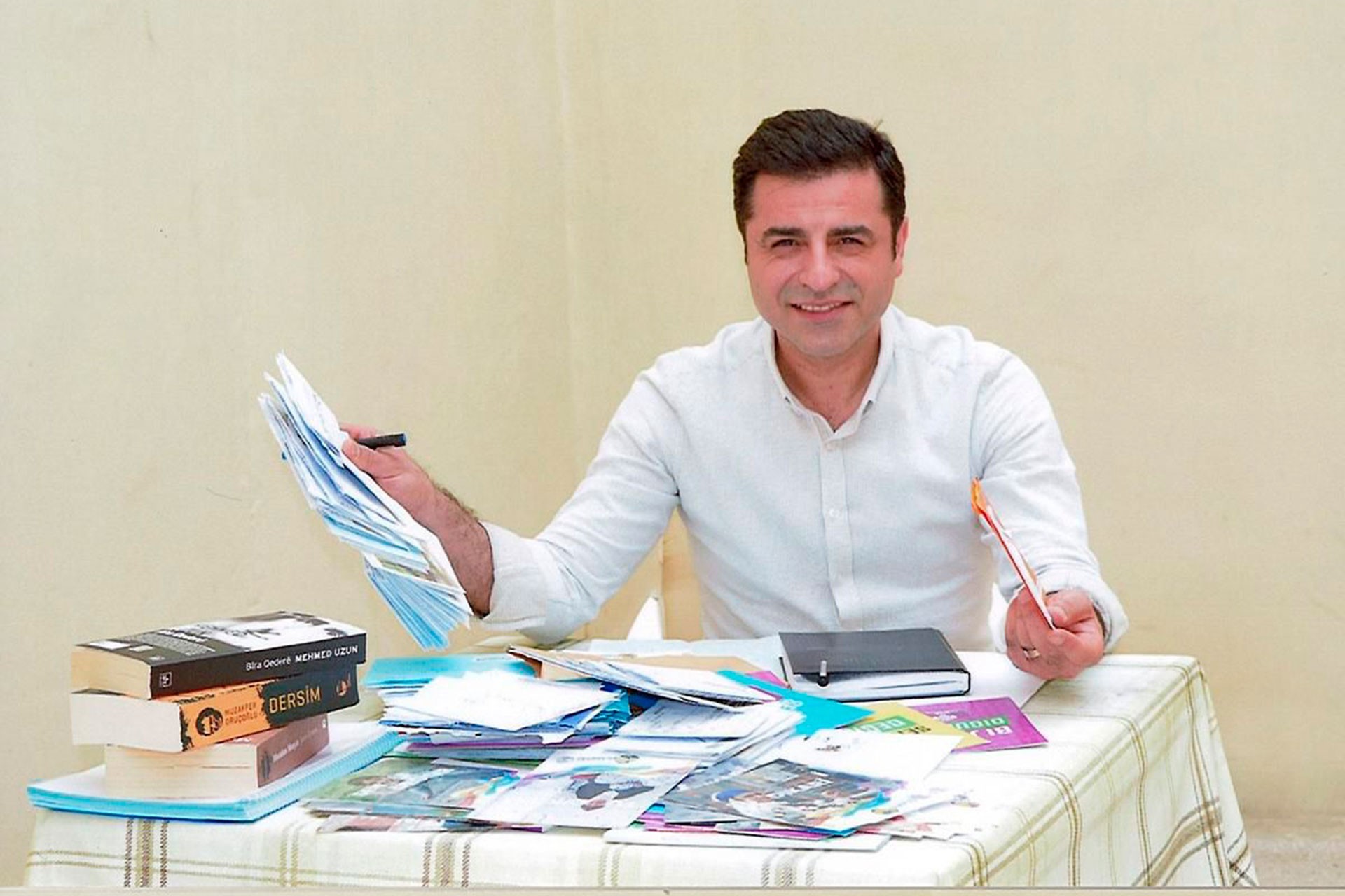 Demirtaş'ın avukatları AYM'ye başvurdu: AİHM kararı uygulansın, Demirtaş serbest bırakılsın
