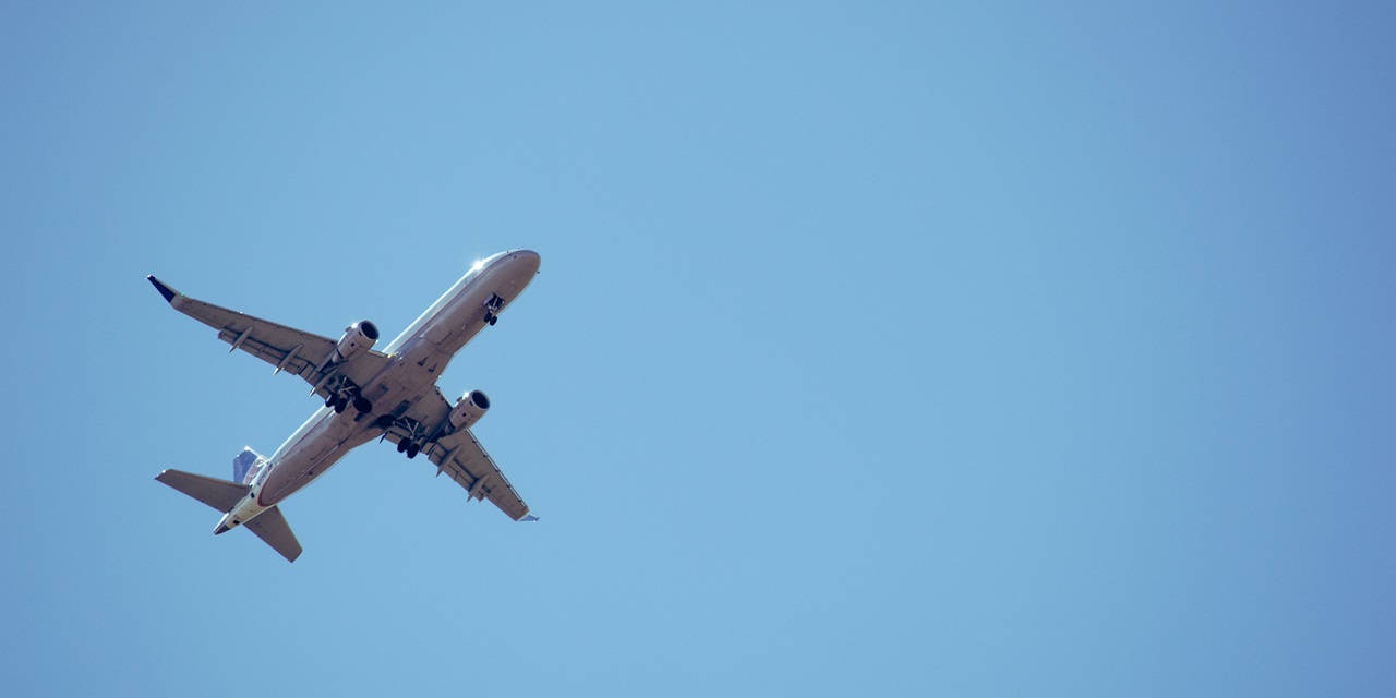 Gaziantep Havalimanı'nda tanımlanamayan bir cisim görülmesinin rapor edilmesi üzerine duran uçuşlar normale döndü