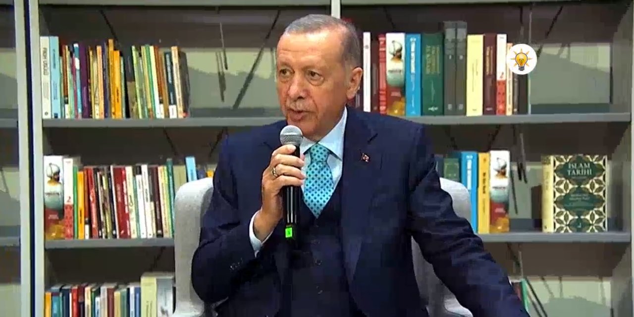 Erdoğan, Türkiye'nin mevcut durumu için "Çeşitli mecralardan kasıtlı olarak yayılan umutsuzluk dalgaları" yorumu yaptı