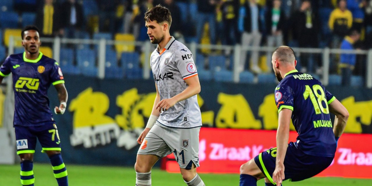 Ziraat Türkiye Kupası'nda, Fenerbahçe'nin finaldeki rakibi Başakşehir oldu