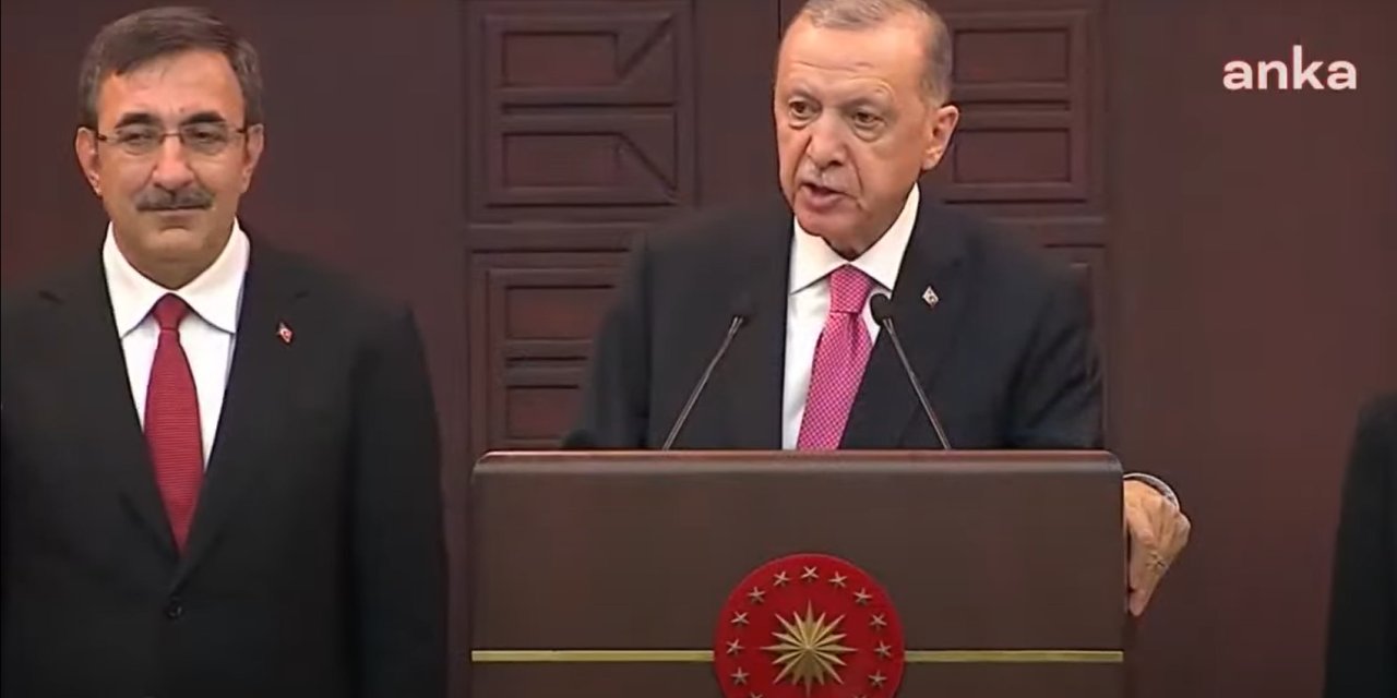 Erdoğan, yeni kabineyi açıkladı: Dışişleri Bakanı: Hakan Fidan, Hazine ve Maliye Bakanı: Mehmet Şimşek