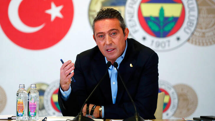Galatasaray maçının ardından Fenerbahçe taraftarı, Ali Koç’u istifa etmeye davet etti