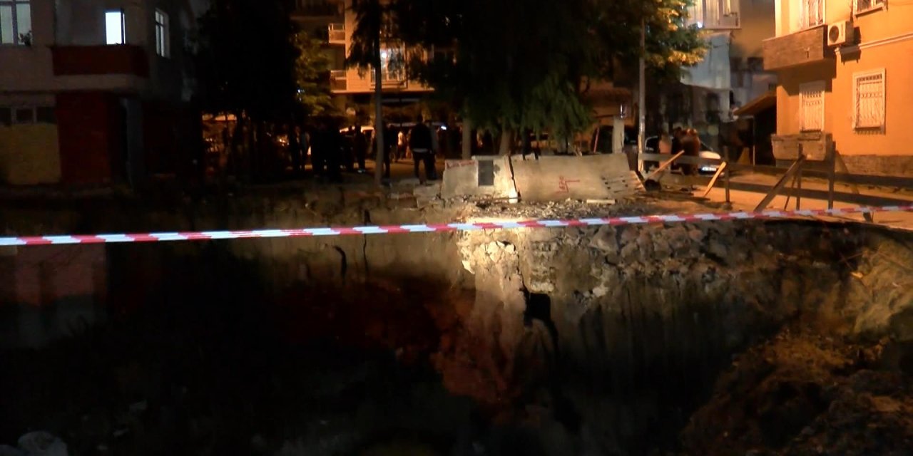 Bağcılar'da inşaat alanında toprak kaydı; 6 katlı bina tahliye edildi