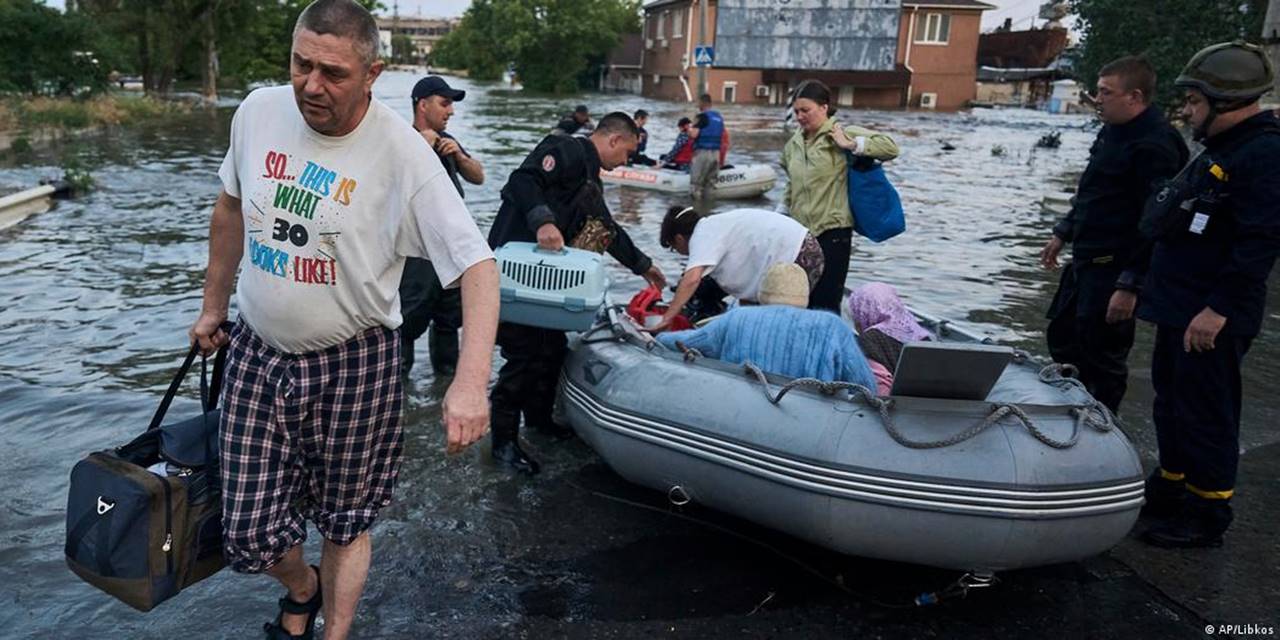 Ukrayna'da yıkılan baraj binlerce kişiyi yerinden etti