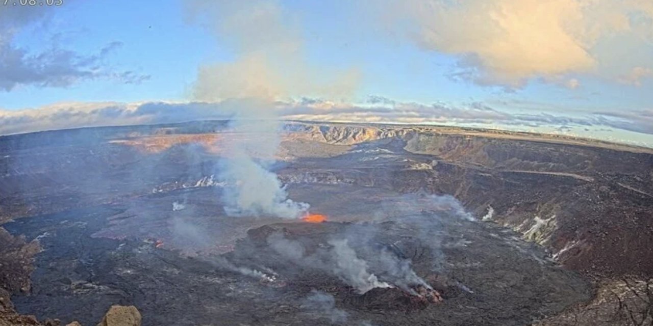 Hawaii'deki Kilauea Yanardağı yeniden patladı