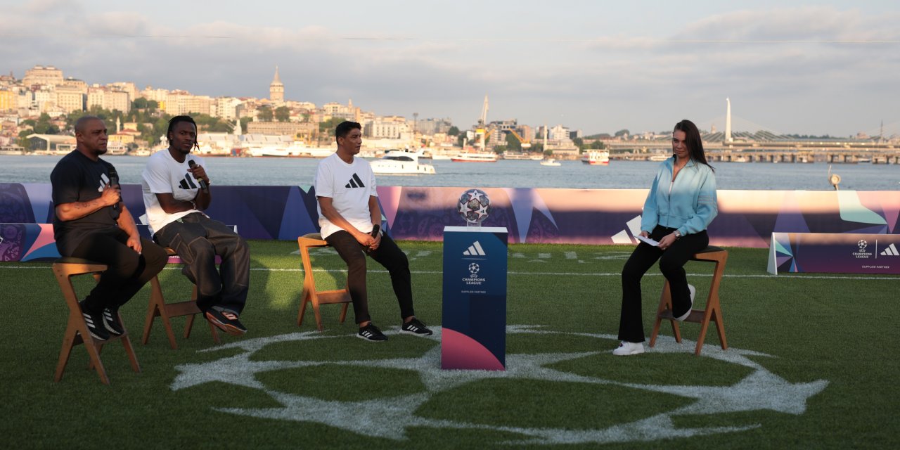 Roberto Carlos, Jardel ve Batshuayi, Champions Island'ın açılışını yaptı