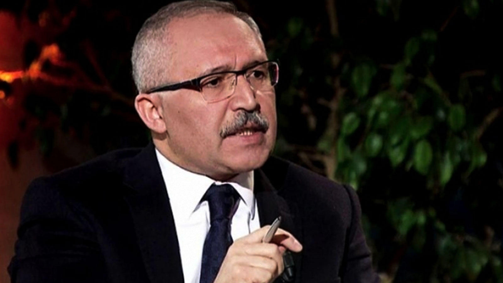 HDP'den  Abdulkadir Selvi'ye: "Yalanı düzeltip, Demirtaş'tan özür dilemeli"