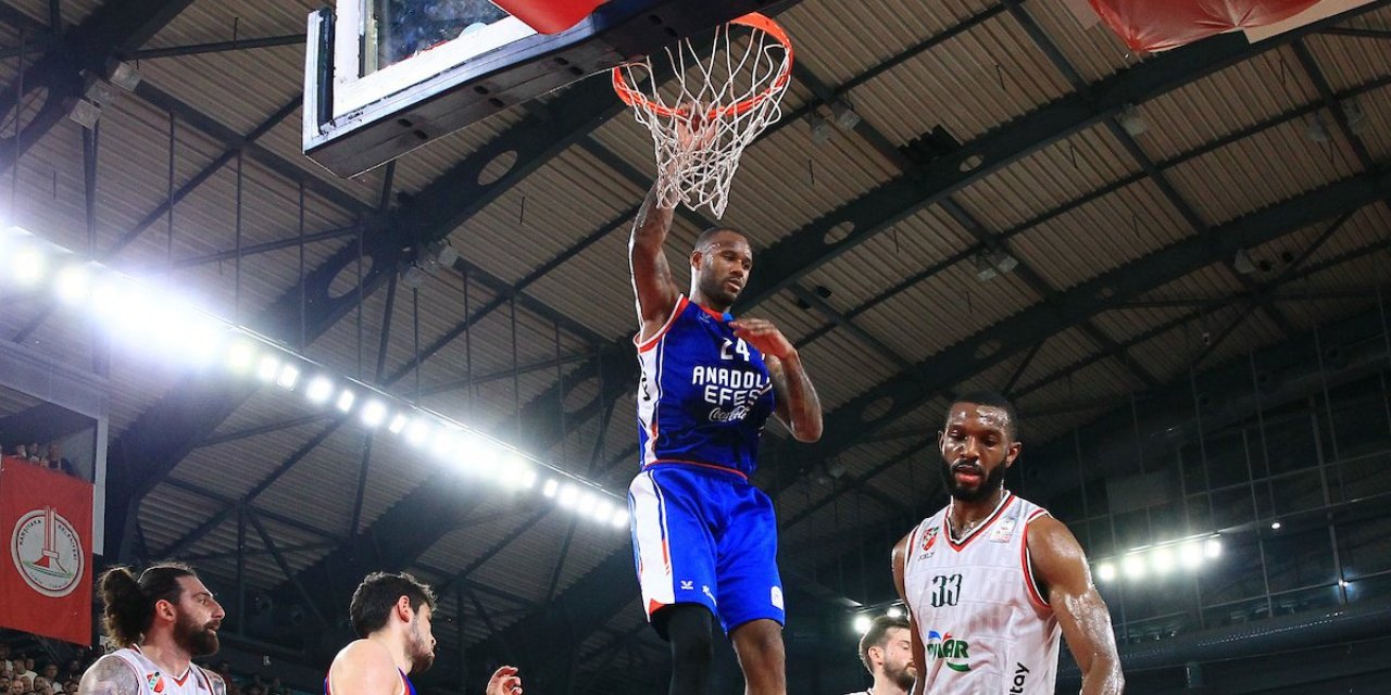 Potada şampiyon Anadolu Efes