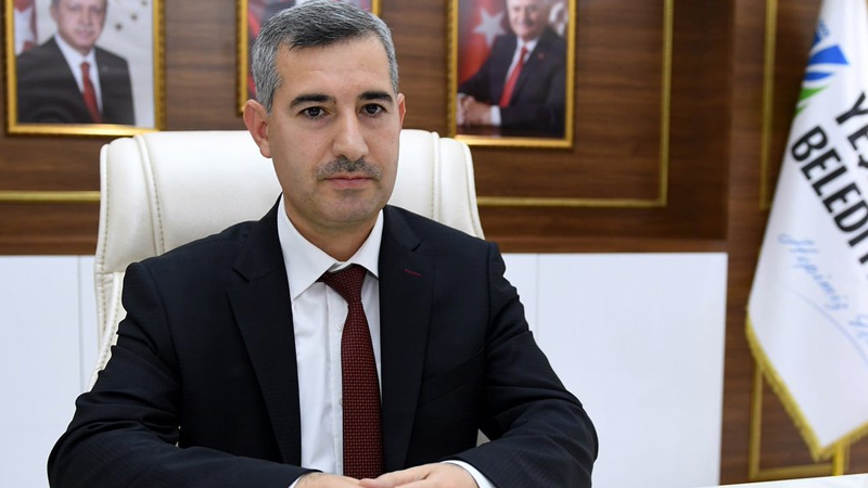 Gri pasaport skandalıyla gündeme gelen AKP'li Başkan: "Belediyeyi itibarsızlaştırdınız"