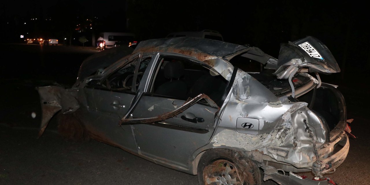 Gaziantep'te otomobil takla attı: 3 yaralı