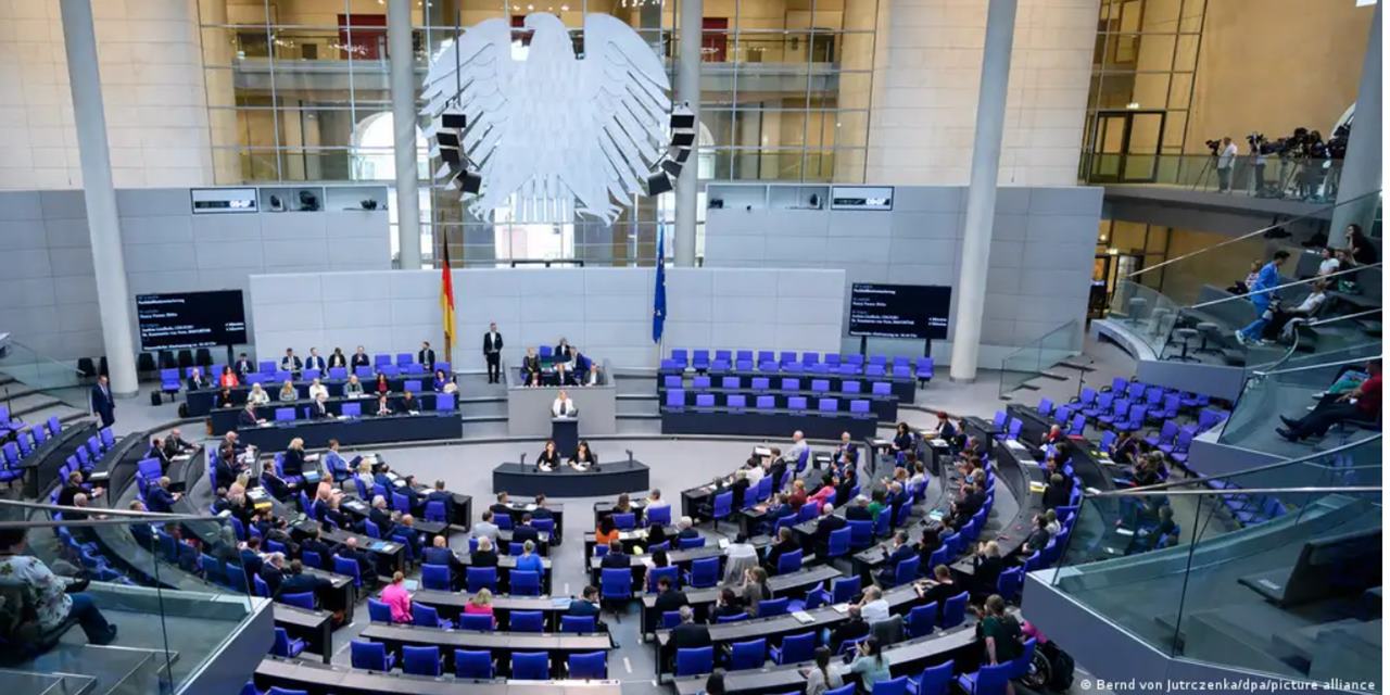 Almanya: İş gücü göçünü kolaylaştıran yasa Meclis'ten geçti