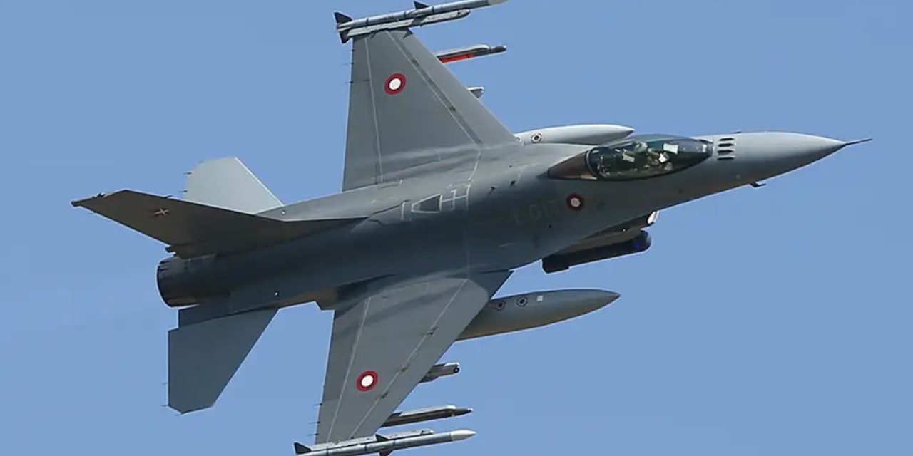 Danimarka'dan Ukrayna'ya F-16 hibesi için yeşil ışık