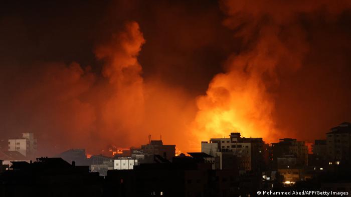 İsrail ordusu Hamas'ın Gazze'deki tünel sistemini vurdu