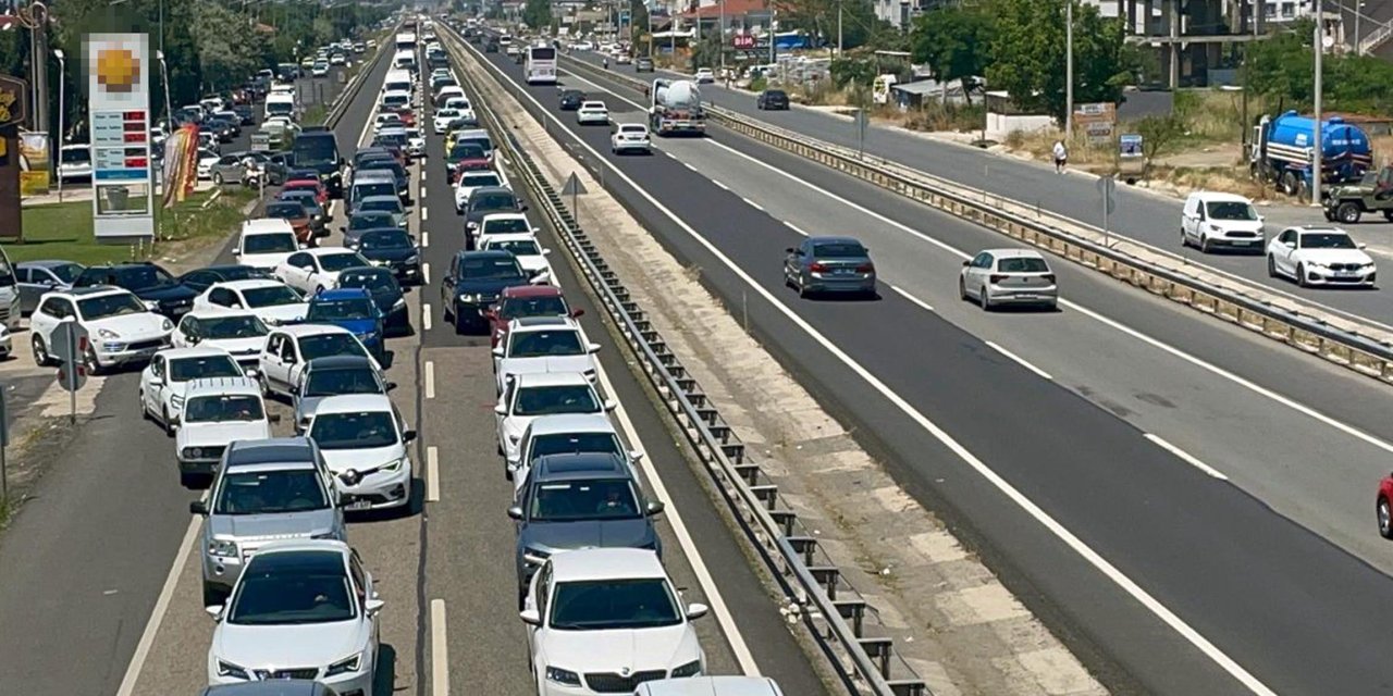 Tekirdağ'dan İstanbul yönüne araç yoğunluğu