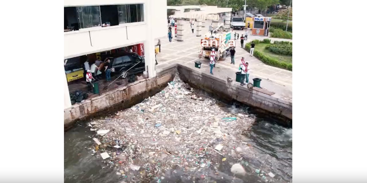 İzmir Körfezi ve Kent Ormanı'ndaki çöplere Tunç Soyer'den tepki: Terlik çıkıyor, minderler çıkıyor, koltuk çıkıyor