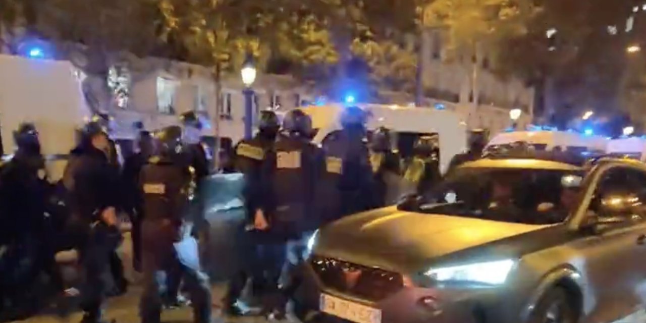 Fransa'da protestoların 5. günü: Polis, Paris’in en ünlü caddesi Şanzelize'yi boşalttı