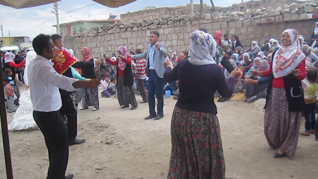 Bursa'da bir köyde kadınlı erkekli etkinliklere yasak: 'Dinen uygun değil'