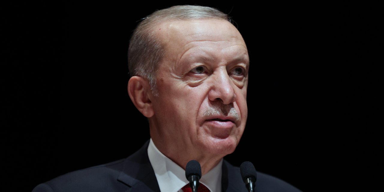 Cumhurbaşkanı Erdoğan: Ekim'de büyük bir kongre olacak, mevcut yönetimimizde yenilenme yapacağız