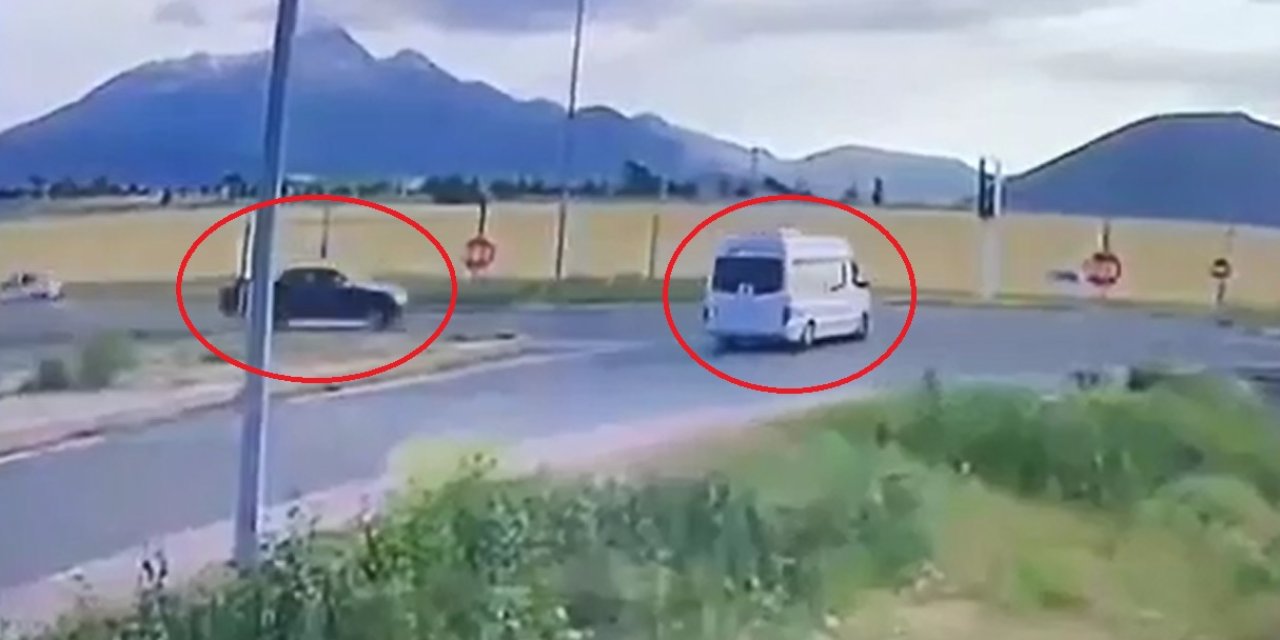 VİDEO - Kayseri'de 21 kişinin yaralandığı kazanın görüntüleri ortaya çıktı