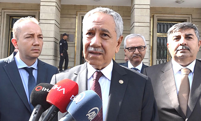 Bülent Arınç: "Hesap vermek hamasi nutuklarla olmaz, iddialara cevap vererek olur"
