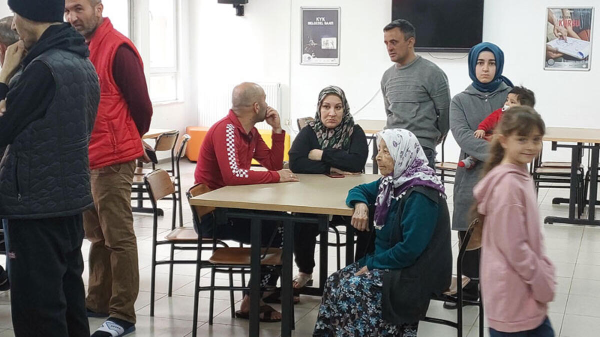 CHP Hatay Milletvekili Güzelmansur: KYK yurtlarında kalan depremzedeler çıkarılıyor