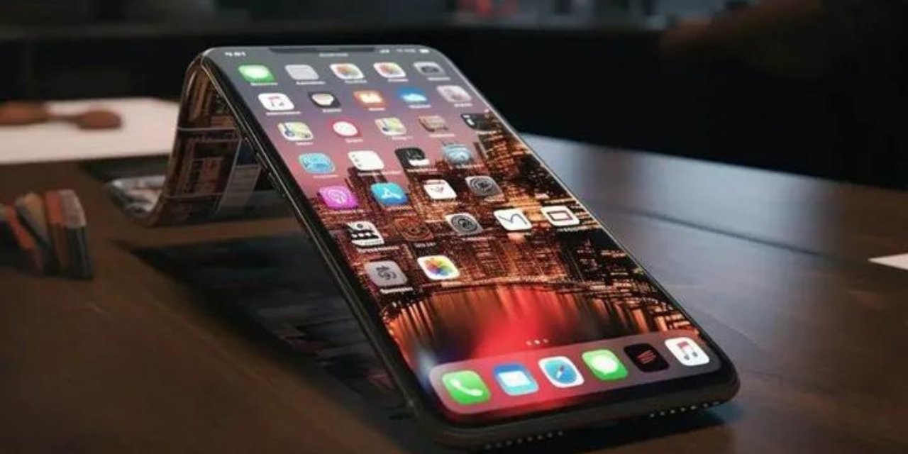 Apple’dan beklenmeyen telefon: “yuvarlanabilir” ekranlı iPhone hamlesi