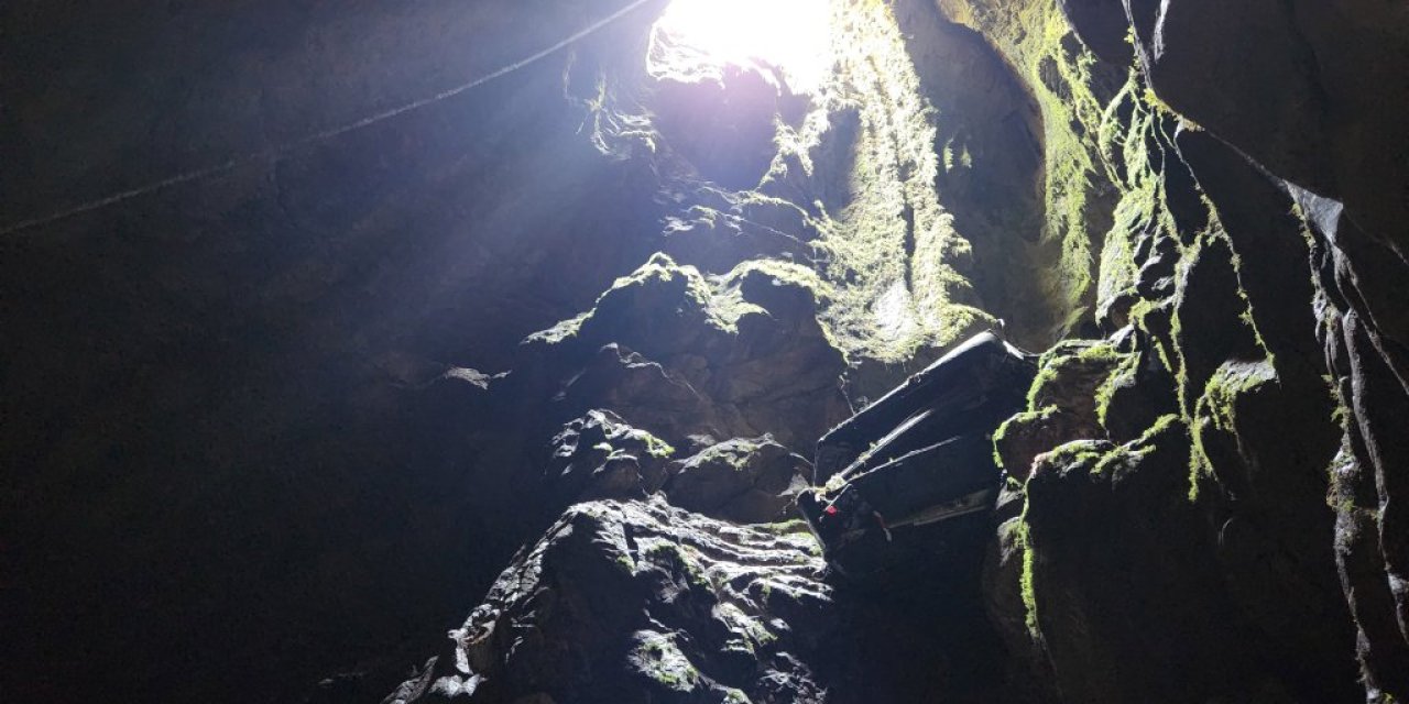 50 metre derinlikli mağarada bulunan Murat 124, Konya plakalı çıktı