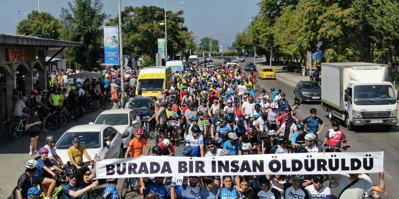 Bostancı'da yüzlerce bisikletli ölen arkadaşları için pedal çevirdi