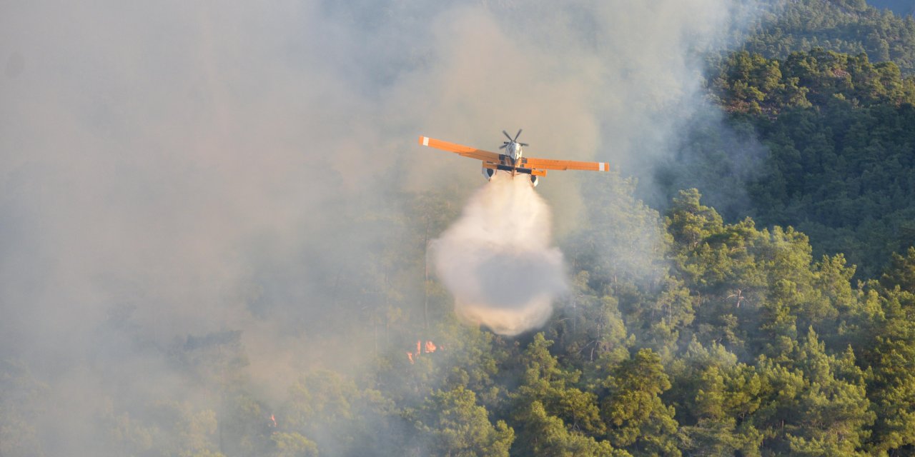 Antalya Kemer'deki orman yangını: Gece görev yapabilecek uçak yoktu,  sabahın ilk ışıklarıyla  havadan müdahale başladı