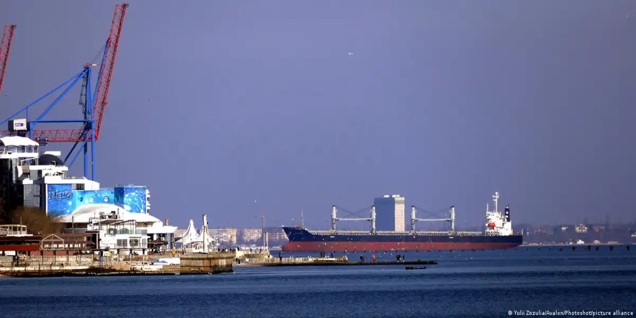 Rusya Karadeniz'deki ticari gemilere saldırabilir mi?