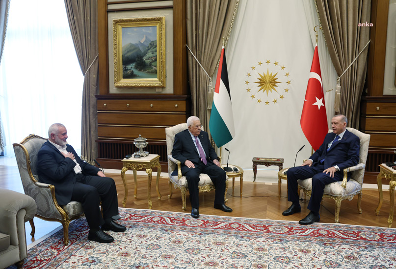 Erdoğan, Filistin Devlet Başkanı Abbas ve Hamas Siyasi Büro Başkanı Heniyye ile bir araya geldi