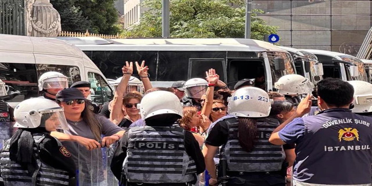 Cumartesi Anneleri’ne Galatasaray’da engel: 47 kişi gözaltına alındı