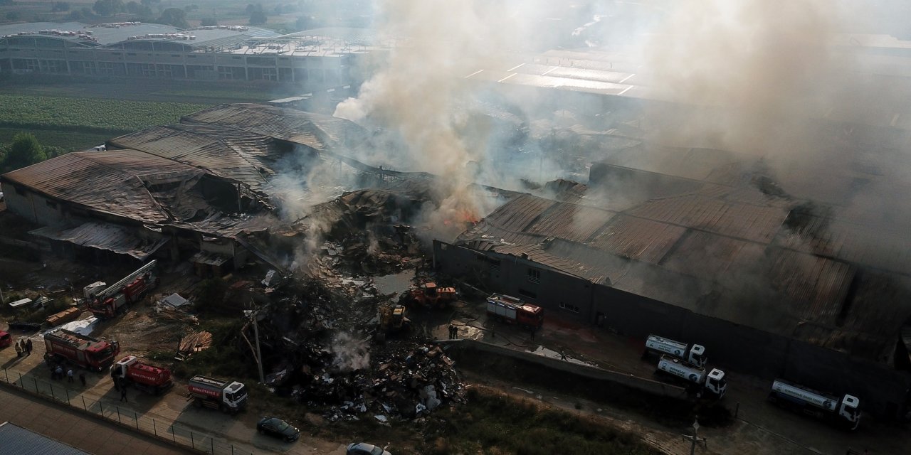 10 fabrika yanmıştı: Yangının çıkış nedeni belli oldu